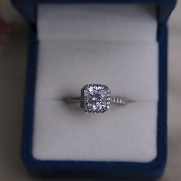 Sterling Silver 925 Cubic Zirconia Halo Ring - Size 6.75 - Picture 9 of 11